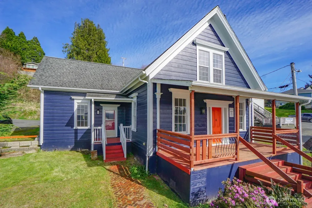 99 Main Street Cathlamet, WA 98612