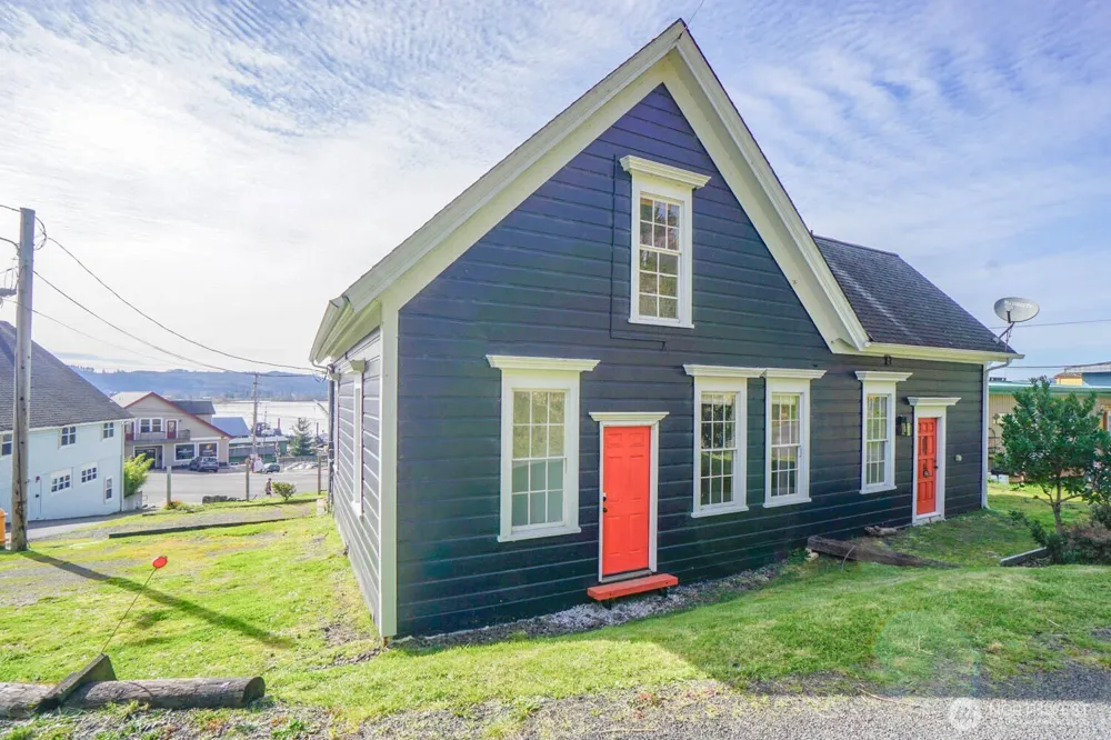 99 Main Street Cathlamet, WA 98612