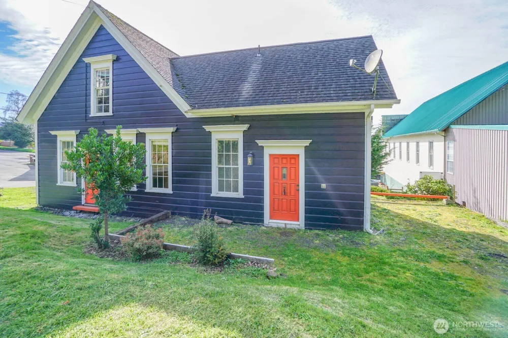 99 Main Street Cathlamet, WA 98612