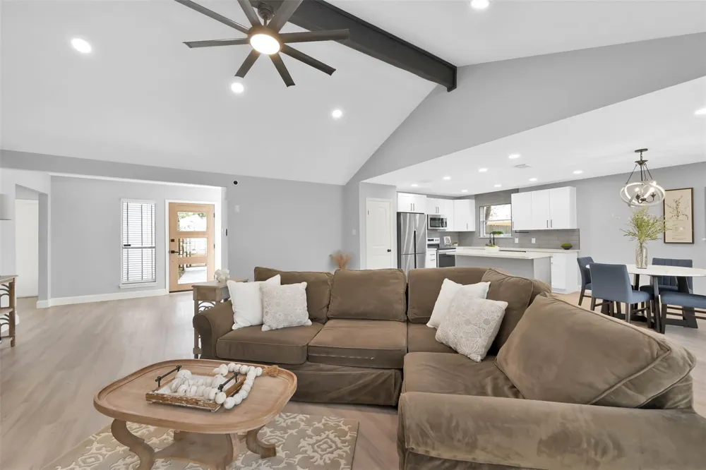146 W Woodstock Circle Drive Spring, TX 77381