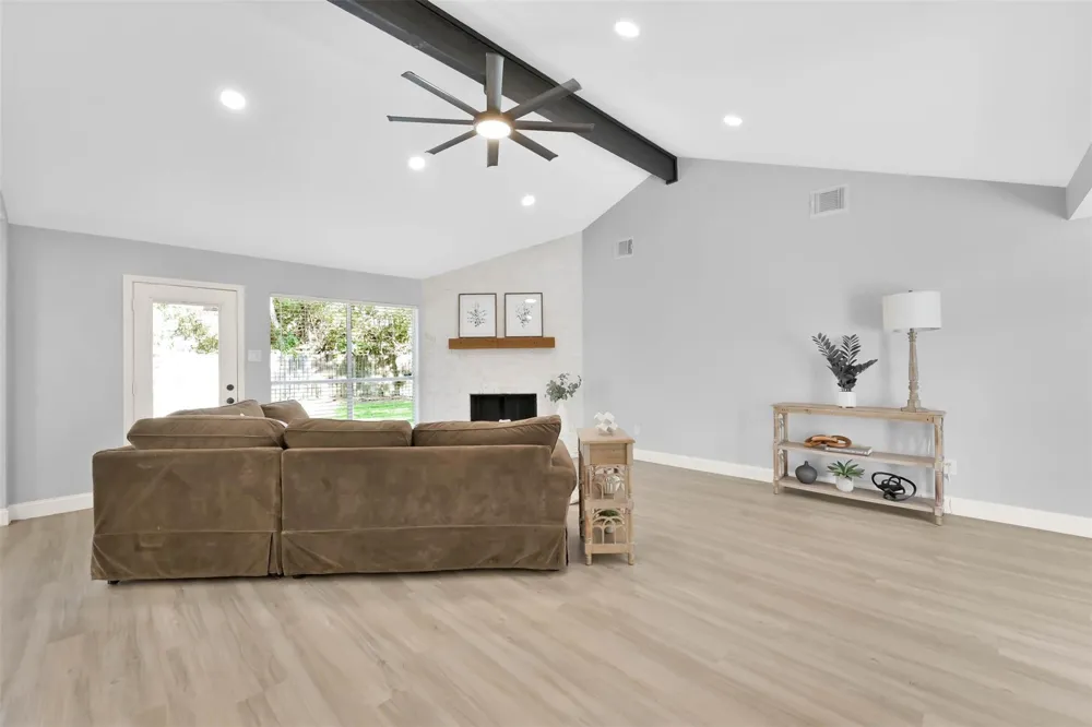 146 W Woodstock Circle Drive Spring, TX 77381