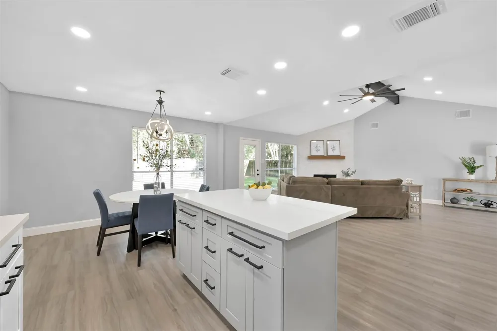 146 W Woodstock Circle Drive Spring, TX 77381