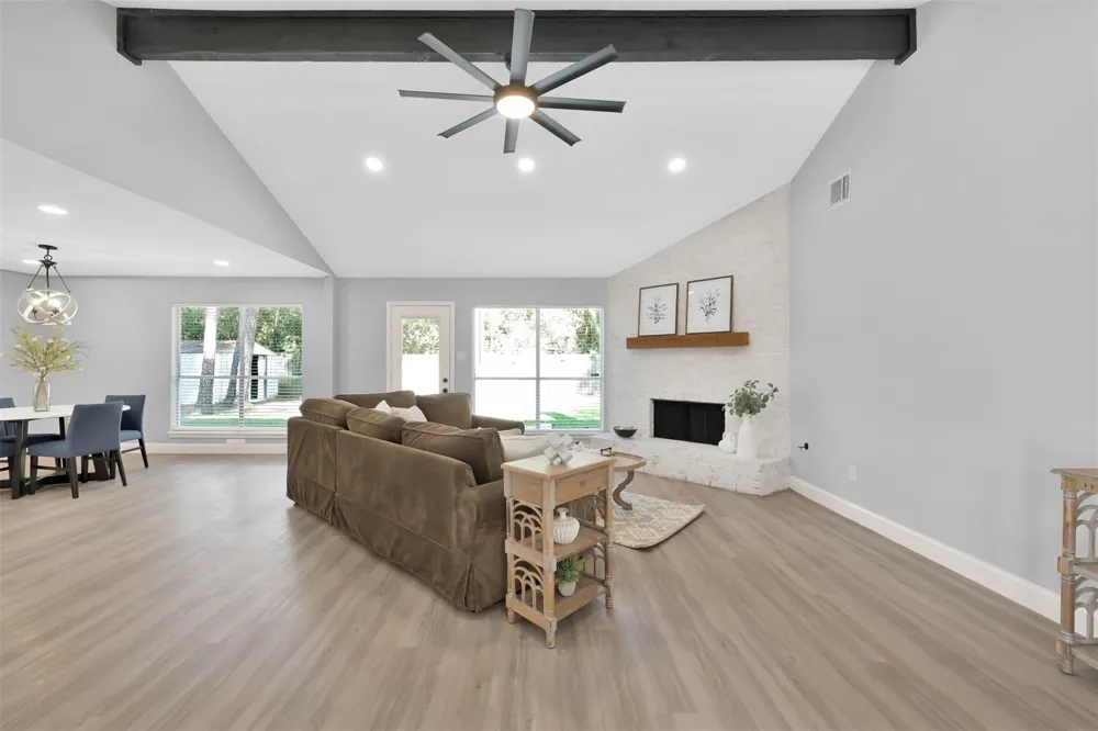 146 W Woodstock Circle Drive Spring, TX 77381