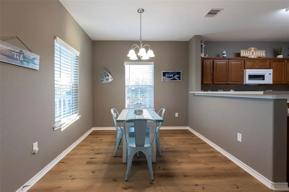 1126 3 Ks San Leon, TX 77539