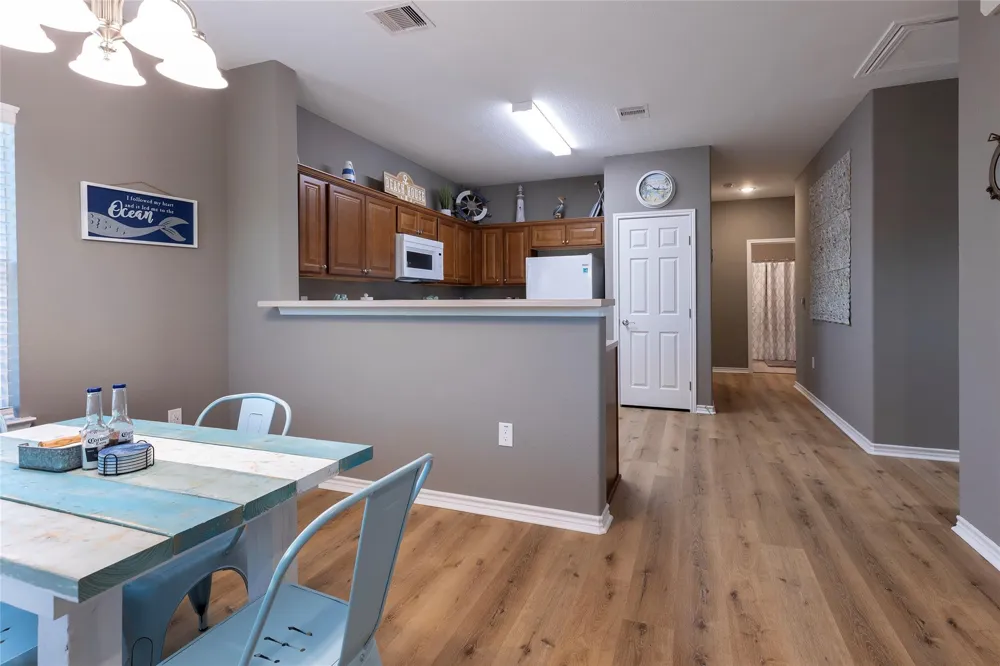 1126 3 Ks San Leon, TX 77539