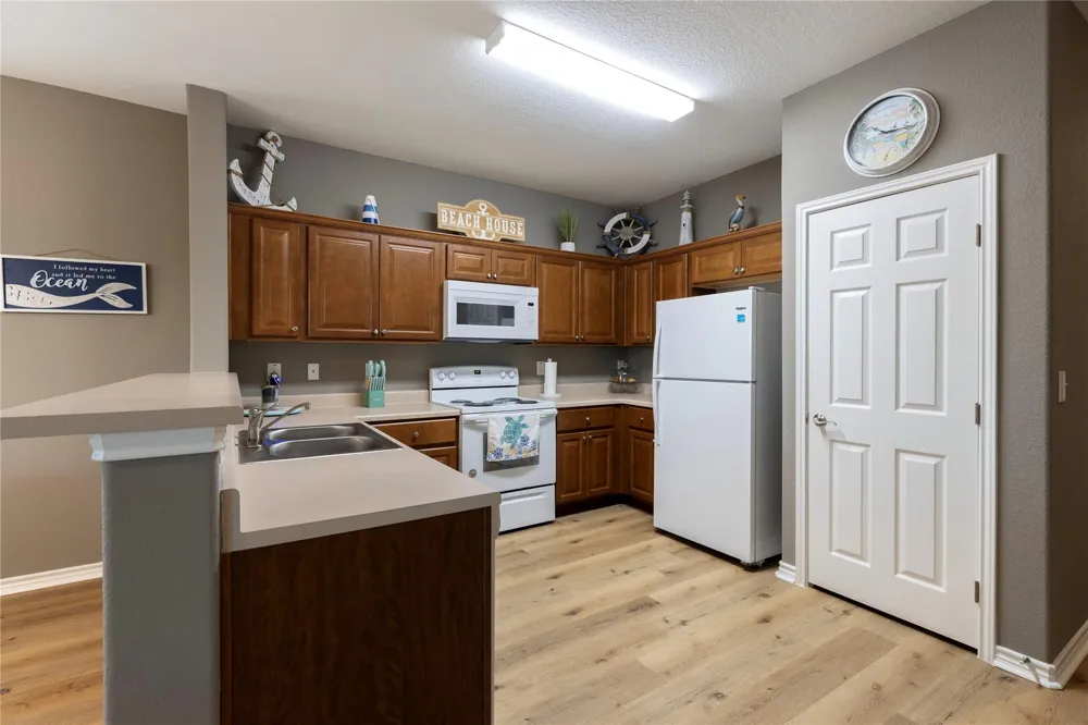 1126 3 Ks San Leon, TX 77539