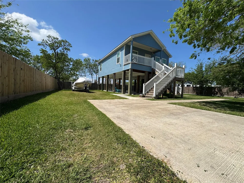 1126 3 Ks San Leon, TX 77539