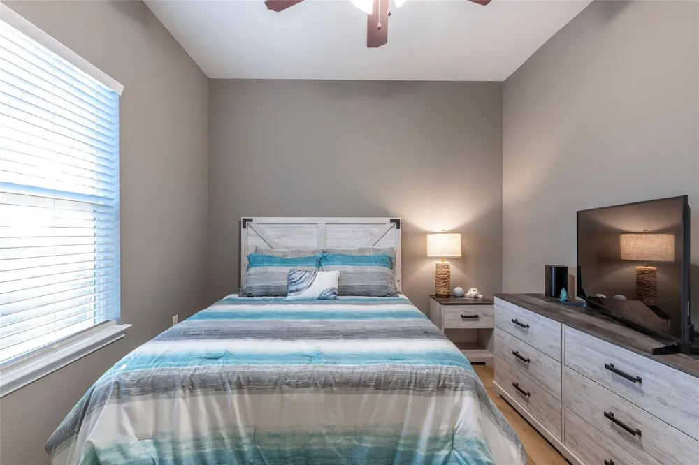 1126 3 Ks San Leon, TX 77539