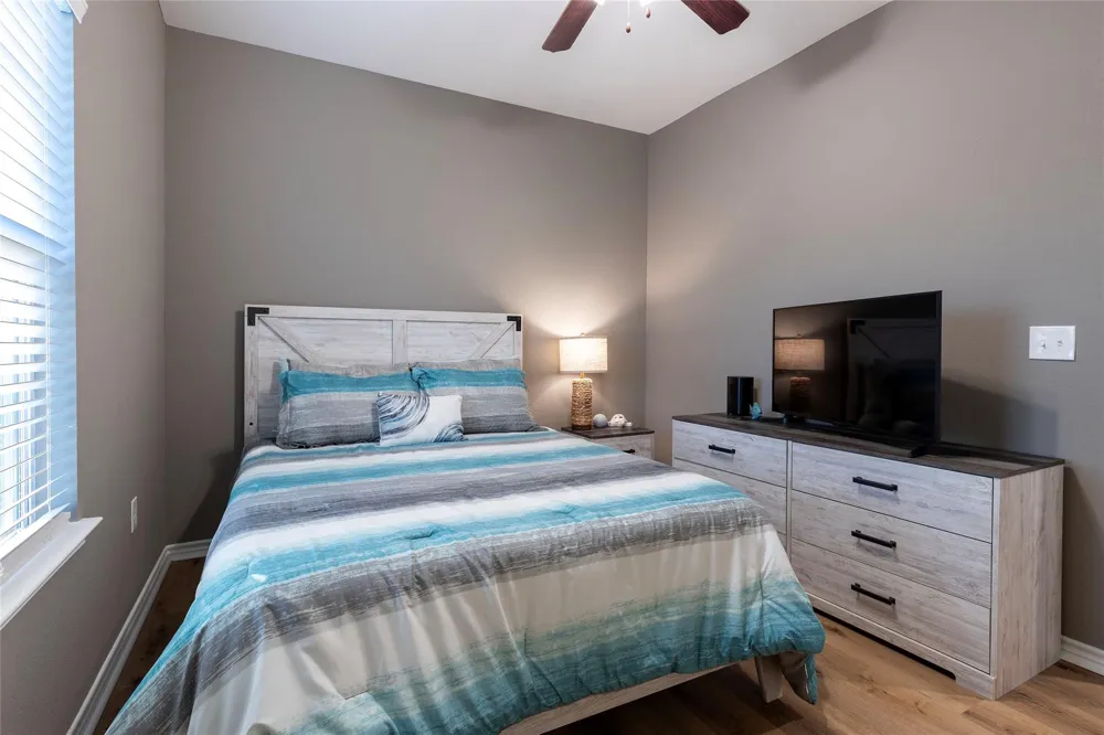 1126 3 Ks San Leon, TX 77539