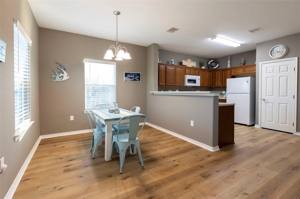 1126 3 Ks San Leon, TX 77539