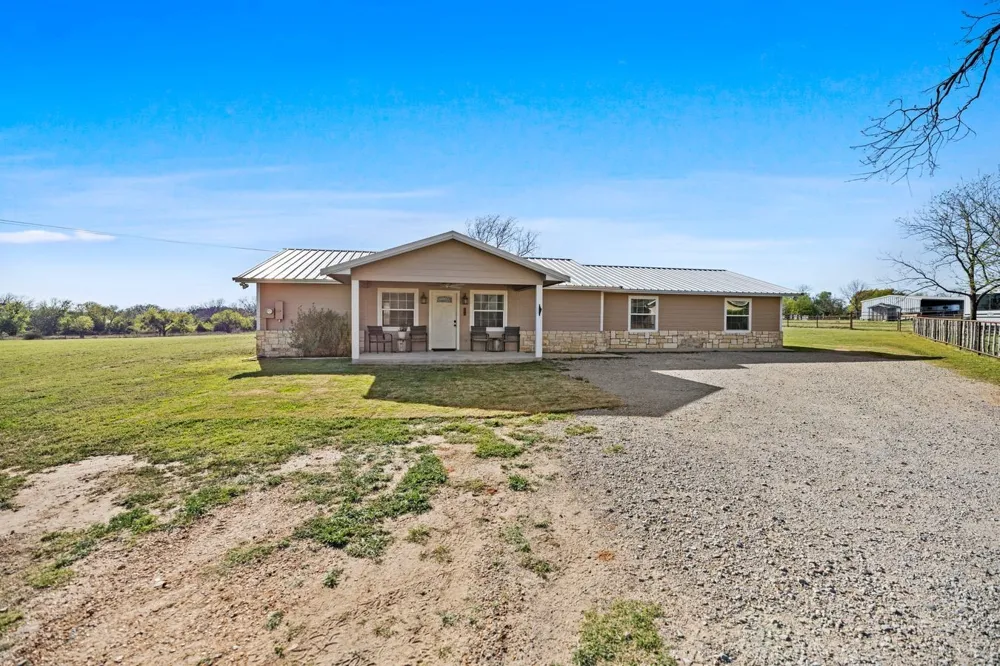207 Sand Street Comanche, TX 76442