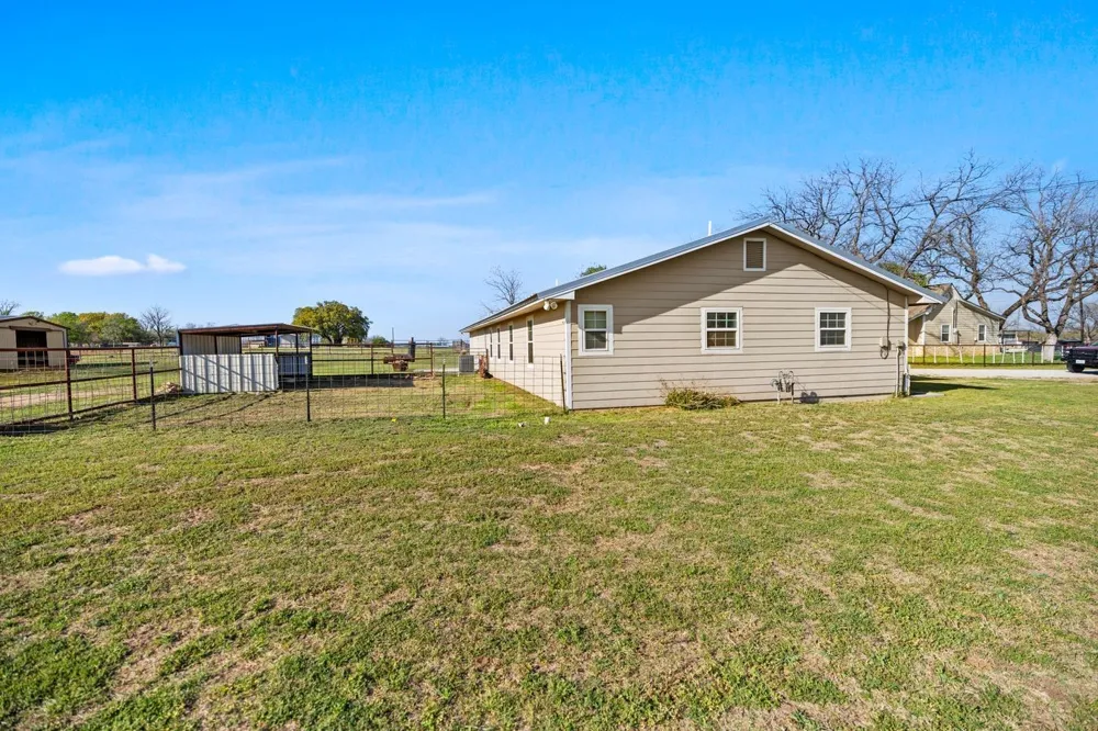 207 Sand Street Comanche, TX 76442