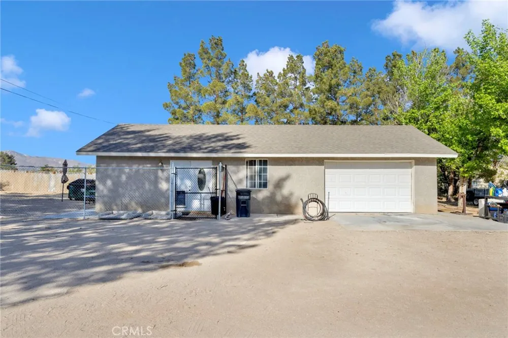 10298 Custer Avenue Lucerne Valley, CA 92356