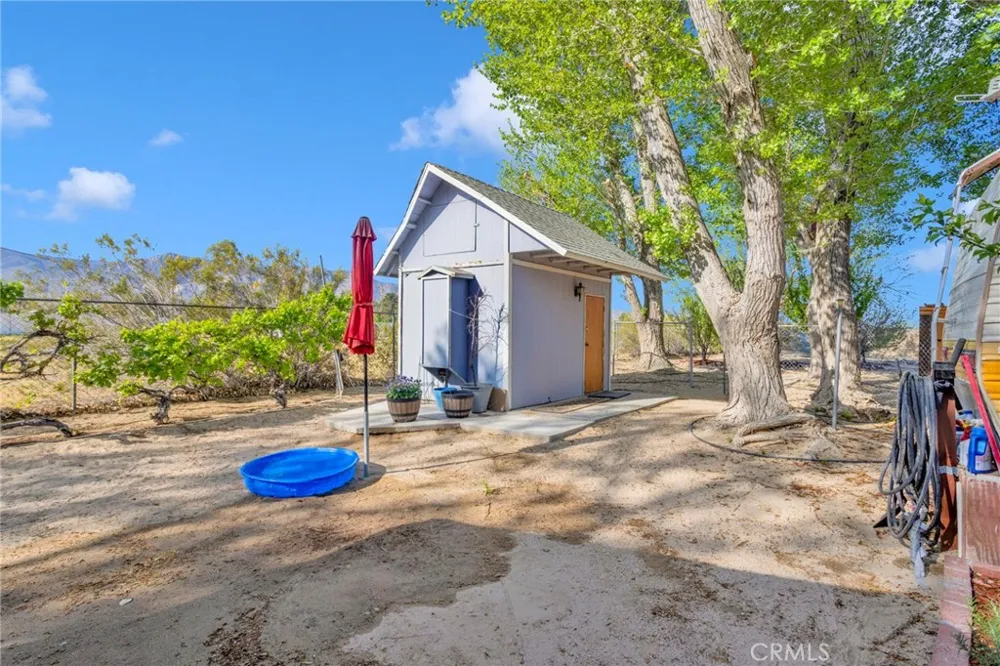10298 Custer Avenue Lucerne Valley, CA 92356