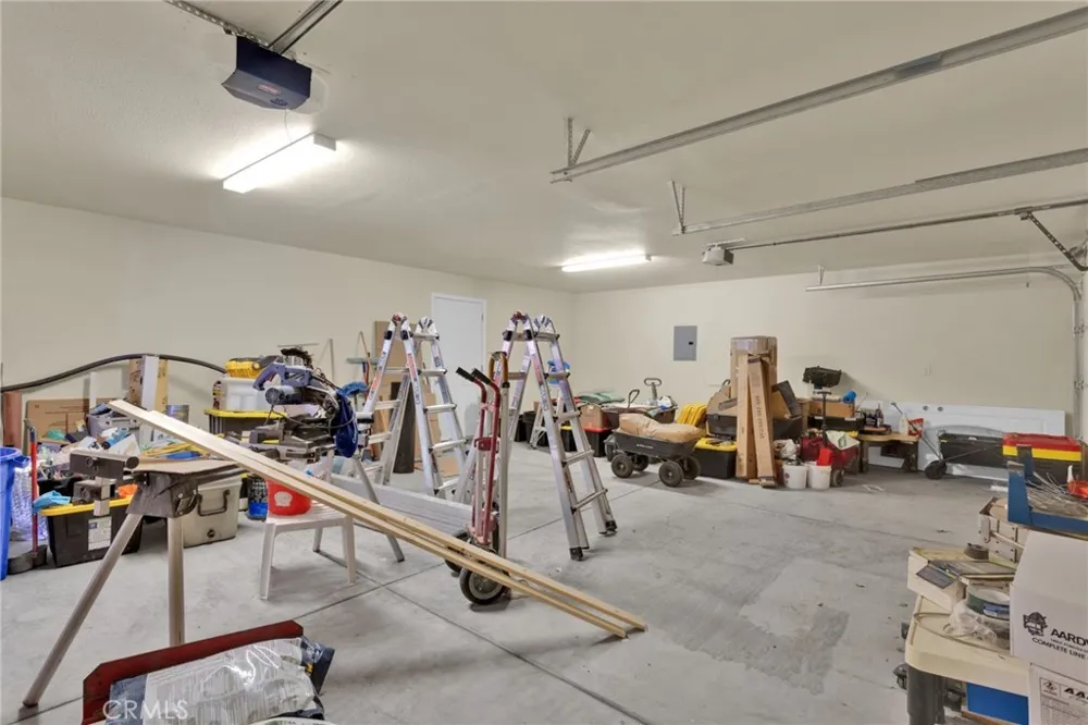 10298 Custer Avenue Lucerne Valley, CA 92356