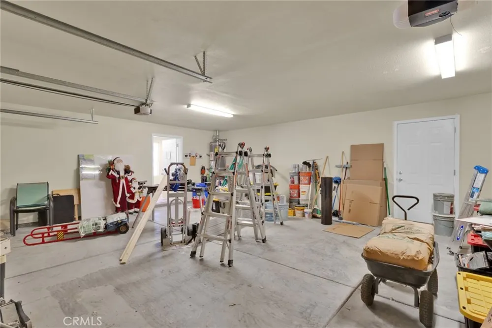 10298 Custer Avenue Lucerne Valley, CA 92356