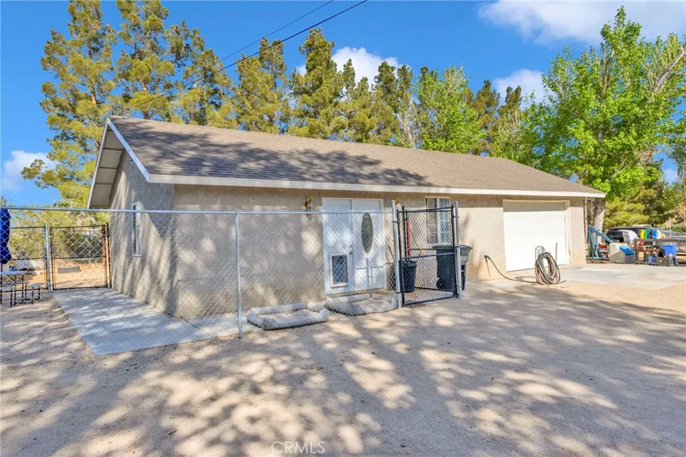 10298 Custer Avenue Lucerne Valley, CA 92356