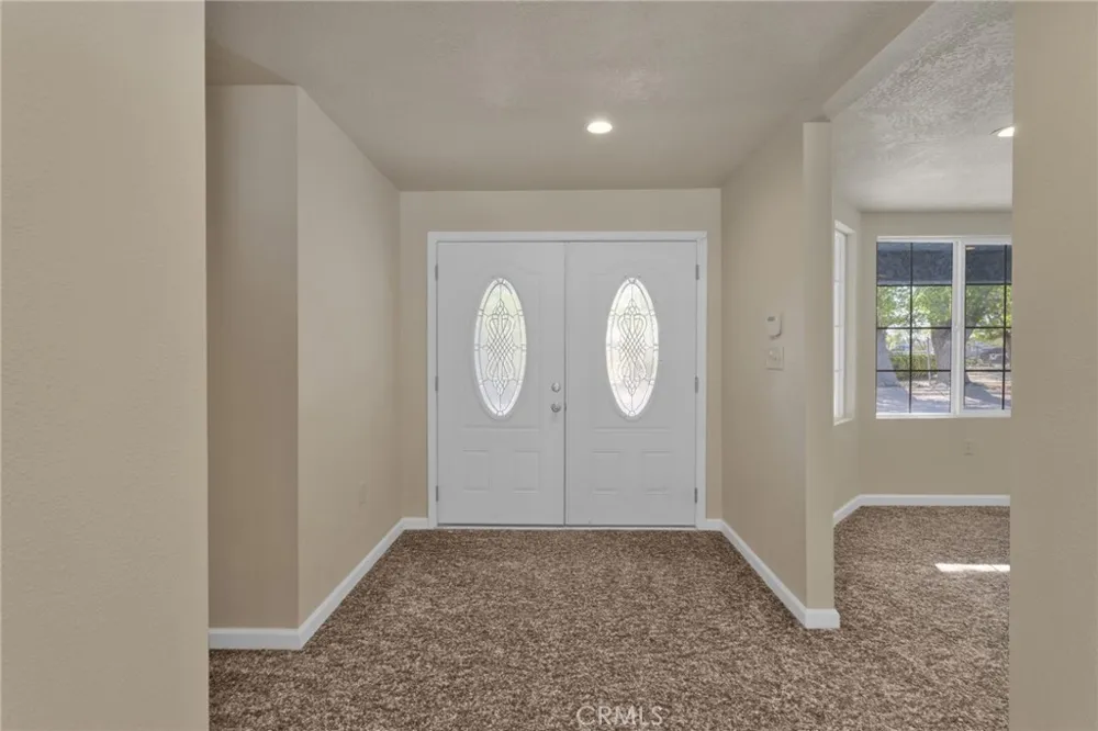 10298 Custer Avenue Lucerne Valley, CA 92356