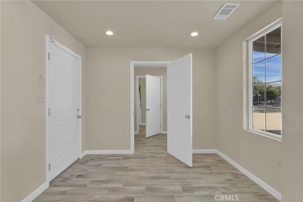 10298 Custer Avenue Lucerne Valley, CA 92356