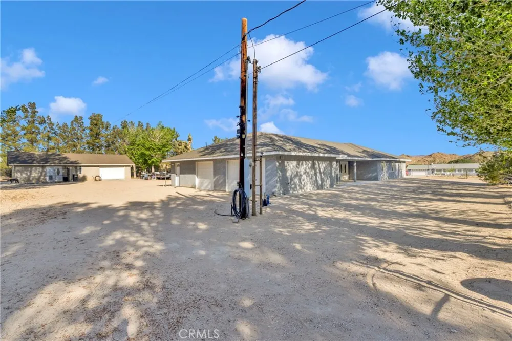 10298 Custer Avenue Lucerne Valley, CA 92356