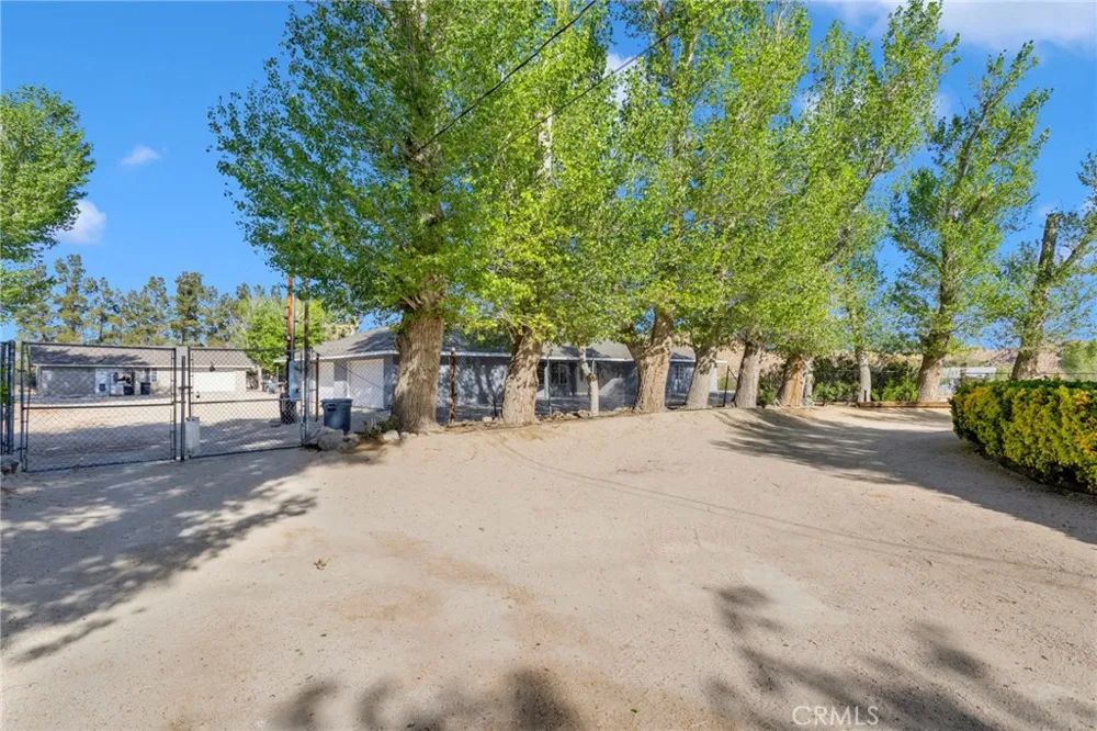 10298 Custer Avenue Lucerne Valley, CA 92356
