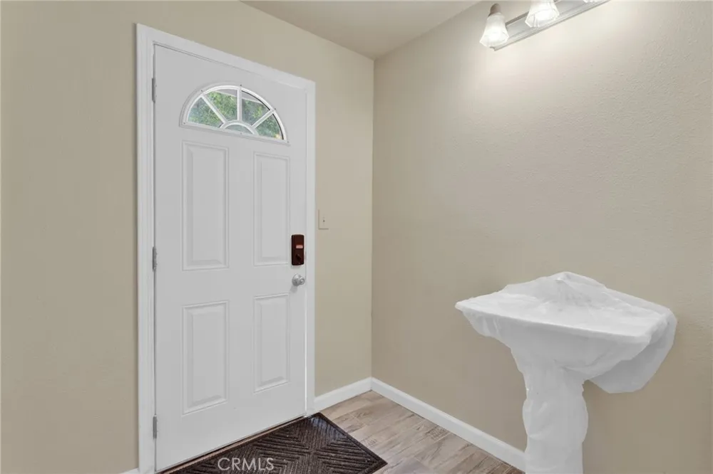 10298 Custer Avenue Lucerne Valley, CA 92356