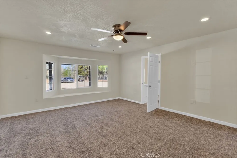 10298 Custer Avenue Lucerne Valley, CA 92356