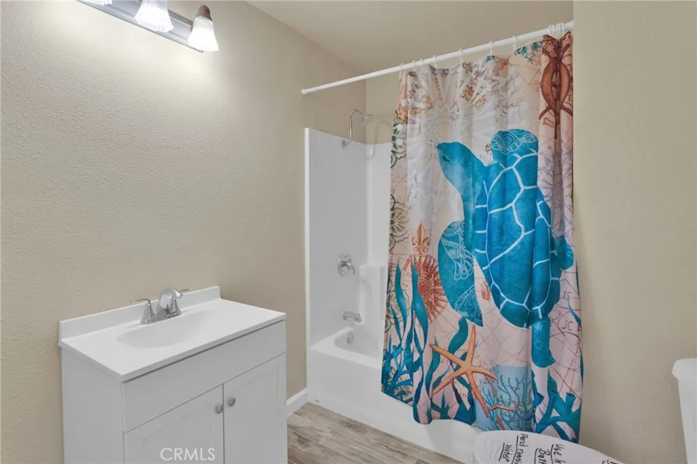 10298 Custer Avenue Lucerne Valley, CA 92356