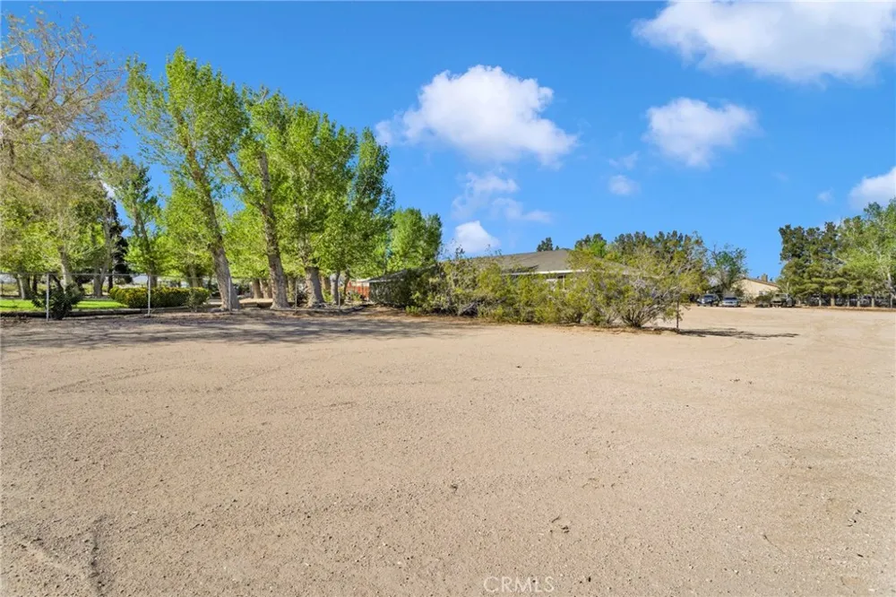 10298 Custer Avenue Lucerne Valley, CA 92356