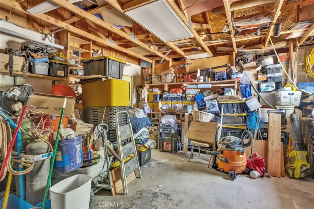 10298 Custer Avenue Lucerne Valley, CA 92356