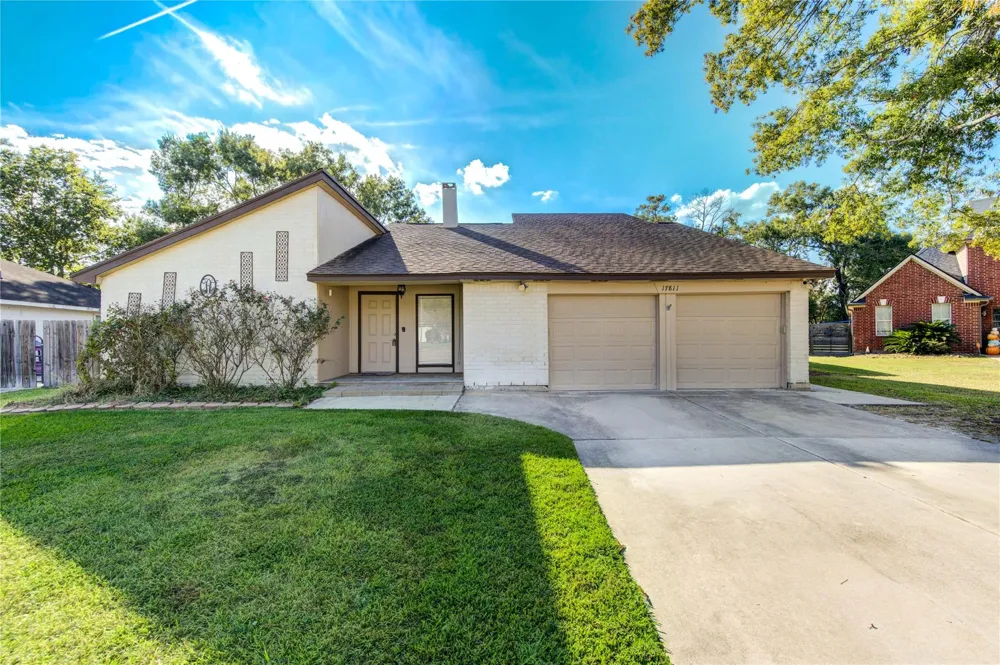 17811 Wake Court Crosby, TX 77532