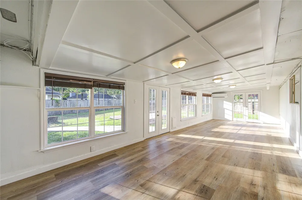 17811 Wake Court Crosby, TX 77532