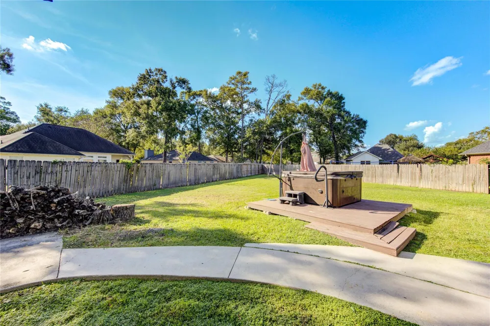 17811 Wake Court Crosby, TX 77532