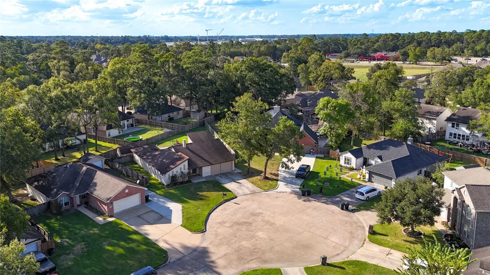 17811 Wake Court Crosby, TX 77532