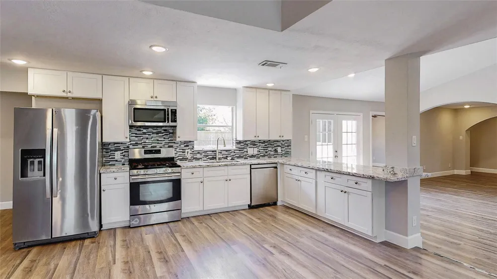 4914 29th Street Dickinson, TX 77539