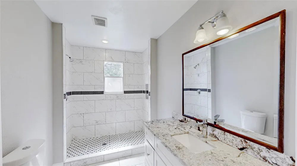 4914 29th Street Dickinson, TX 77539
