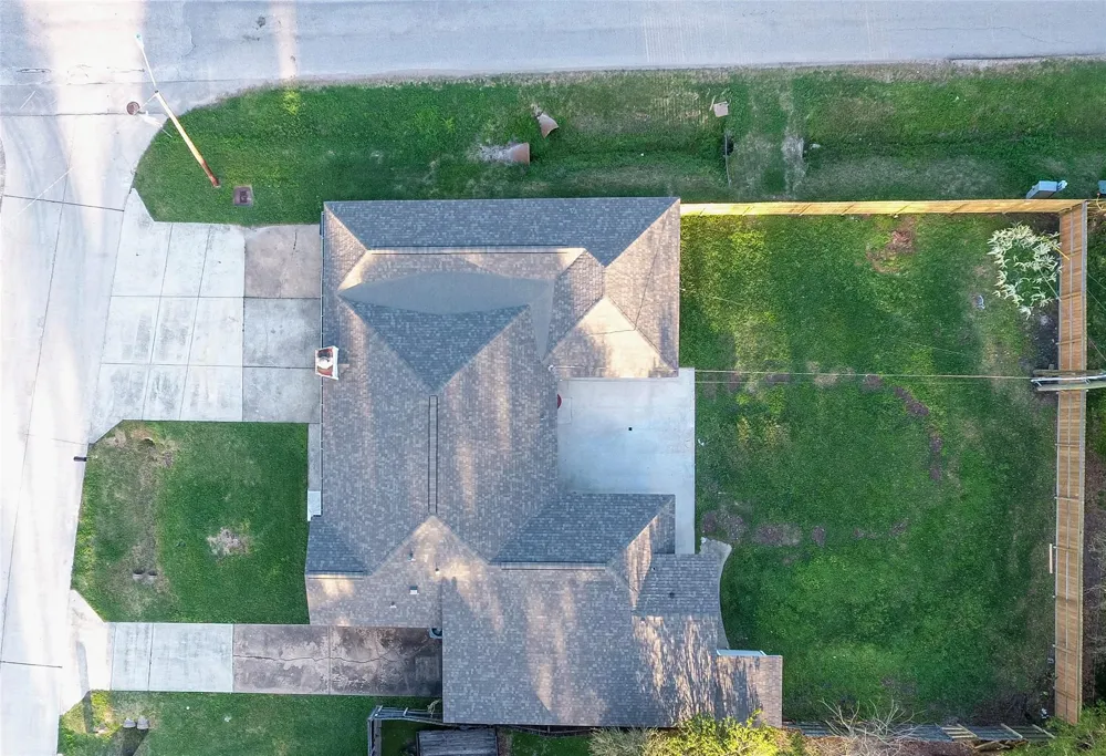 4914 29th Street Dickinson, TX 77539