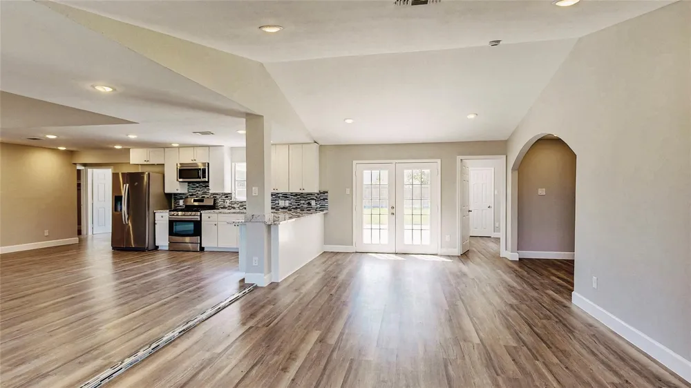 4914 29th Street Dickinson, TX 77539