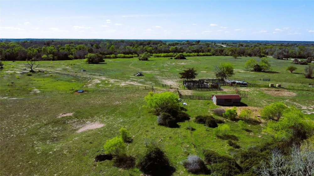 County Road 138 Hallettsville, TX 77964