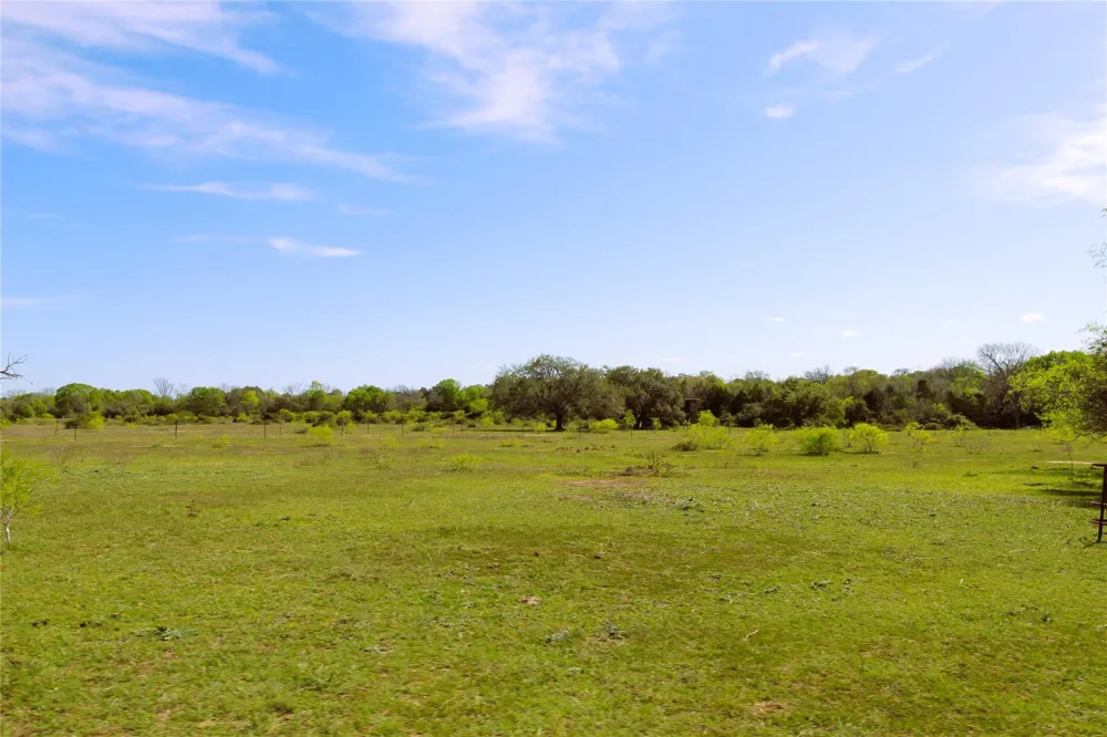County Road 138 Hallettsville, TX 77964