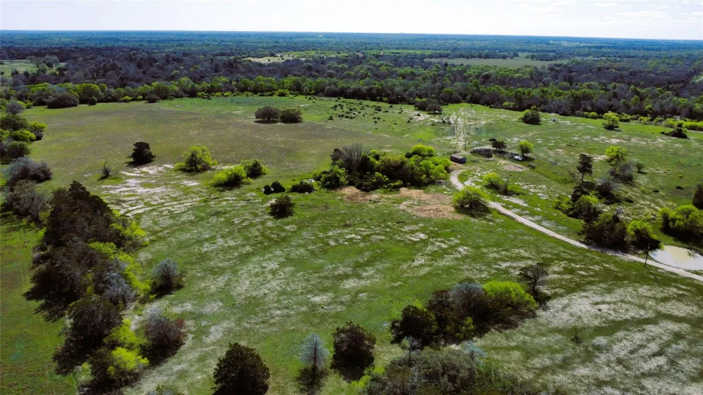 County Road 138 Hallettsville, TX 77964