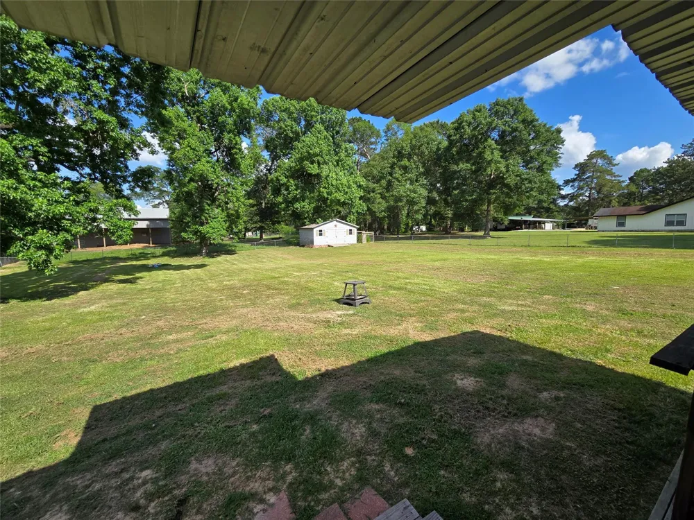 200 Manuel Road Shepherd, TX 77371