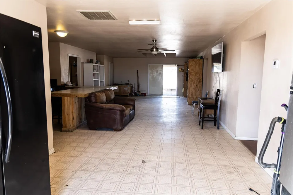 600 NE Avenue Kermit, TX 79745
