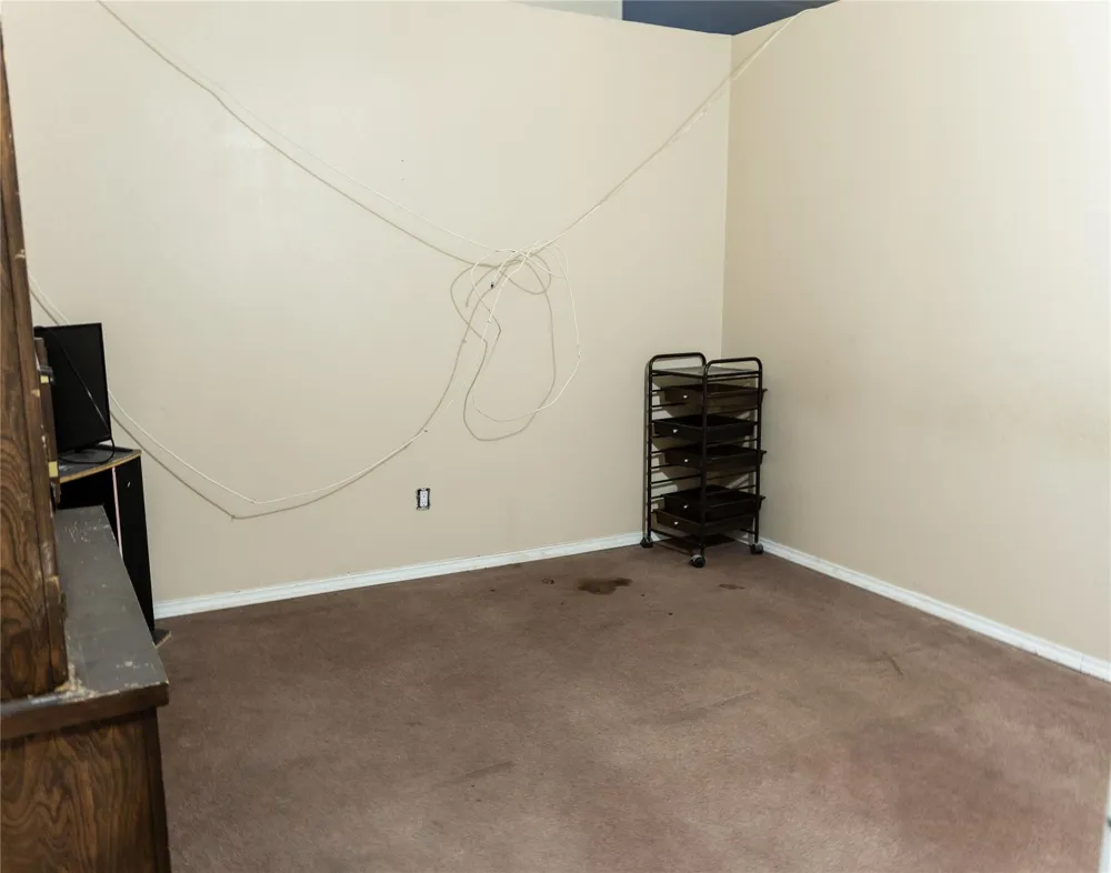 600 NE Avenue Kermit, TX 79745