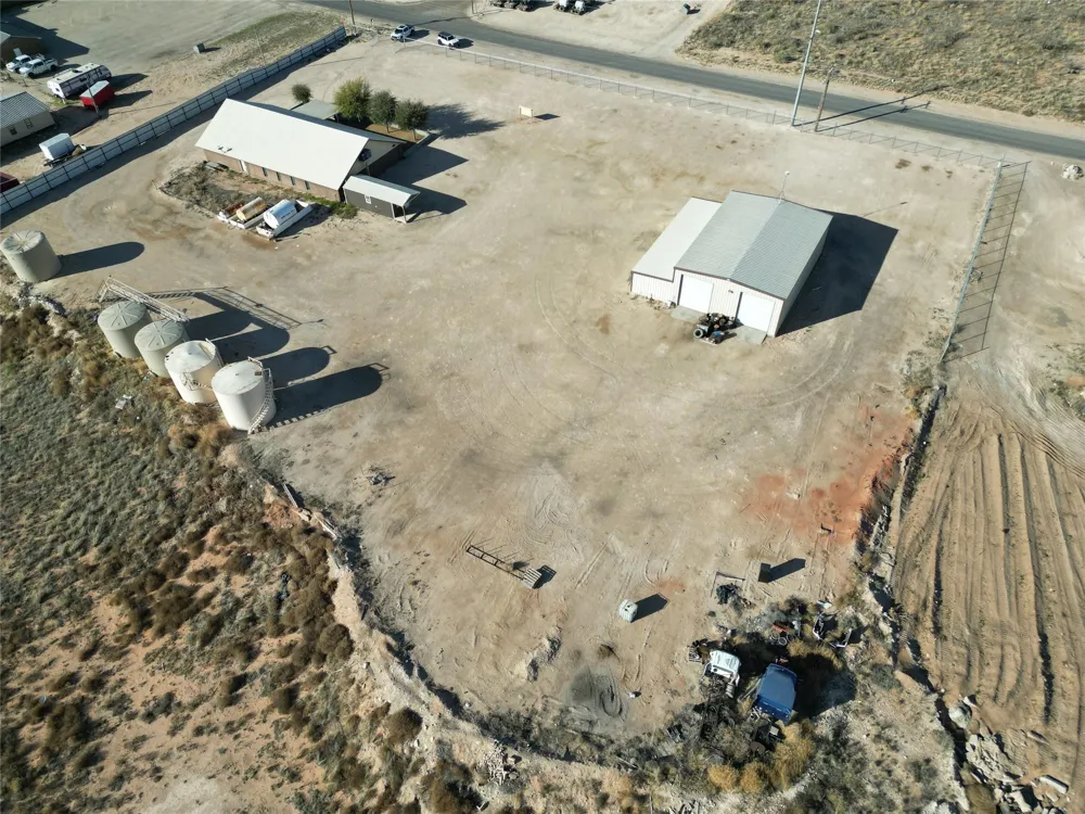 600 NE Avenue Kermit, TX 79745