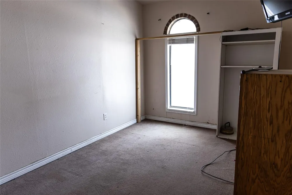 600 NE Avenue Kermit, TX 79745
