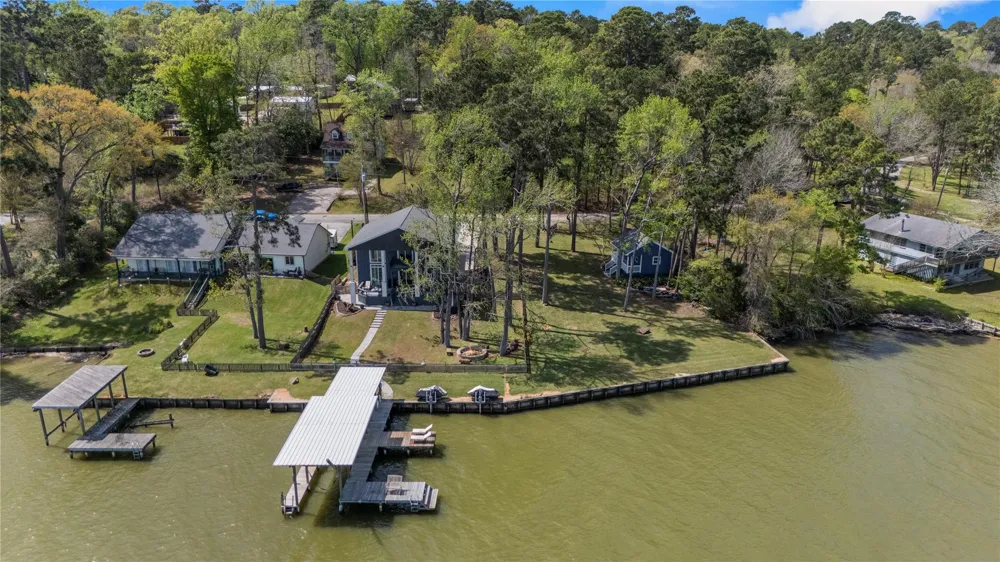 800 Northwoods Drive Point Blank, TX 77364
