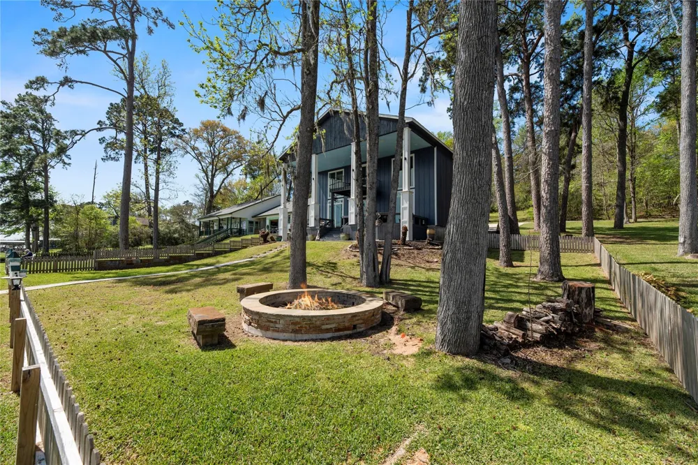 800 Northwoods Drive Point Blank, TX 77364