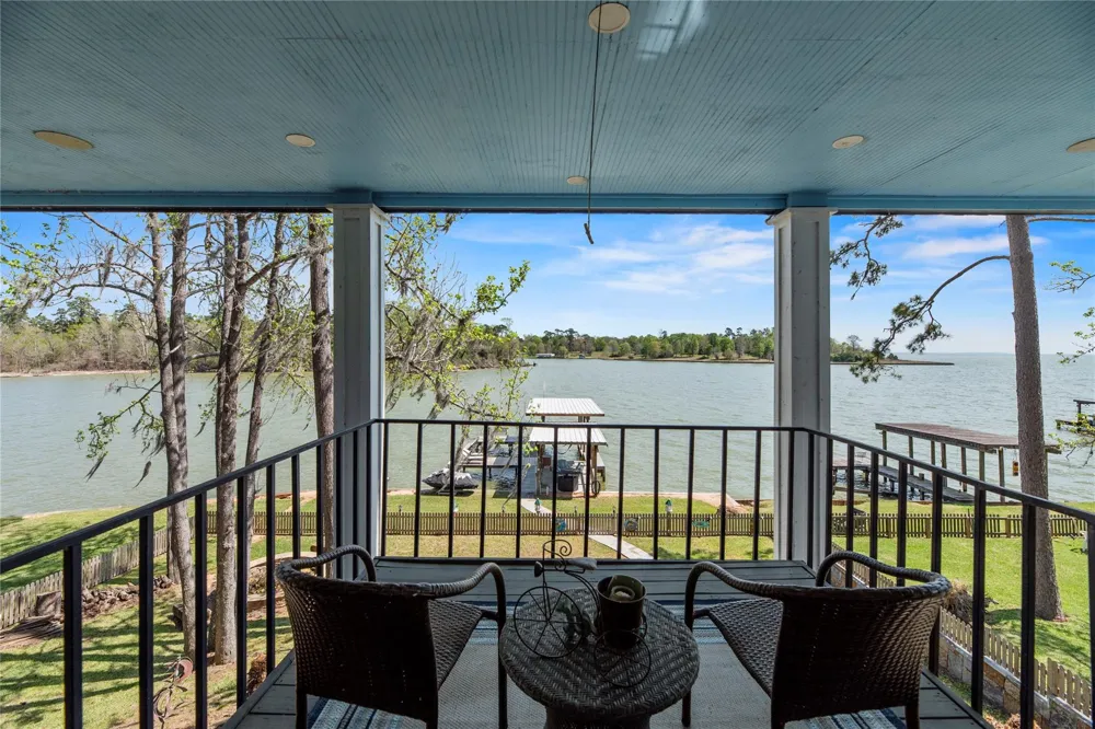 800 Northwoods Drive Point Blank, TX 77364