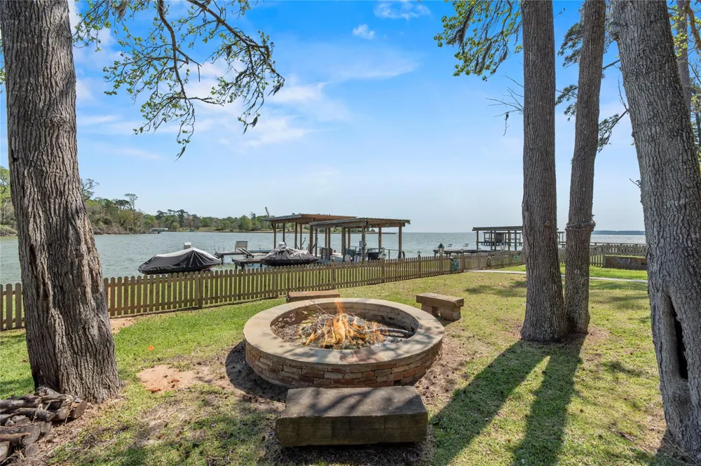800 Northwoods Drive Point Blank, TX 77364